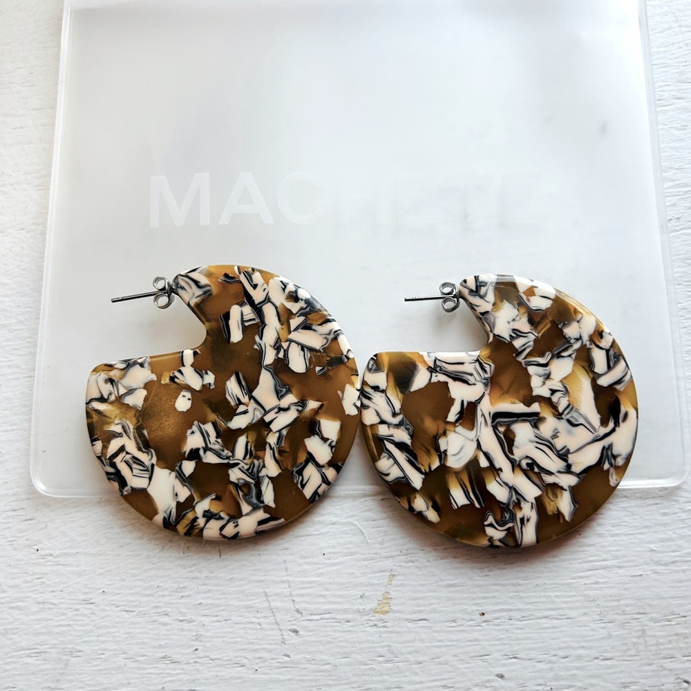 Machete Tortoise Earrings - yellow and brown/black tones